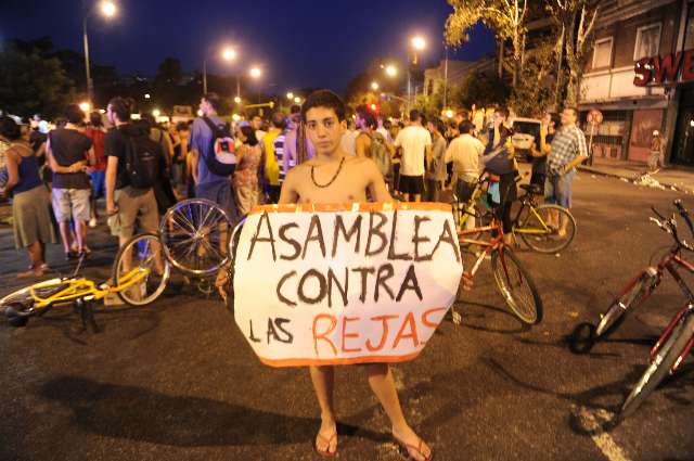 PARQUE CENTENARIO: NO A LAS REJAS