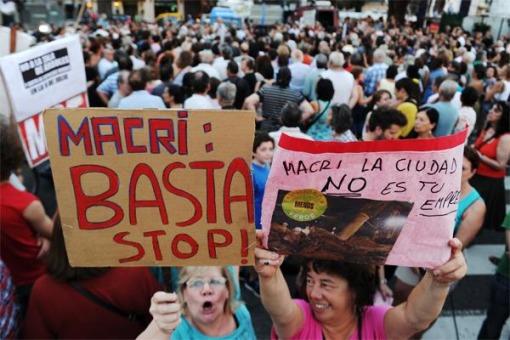 MARCHA PARA FRENAR EL METROBUS