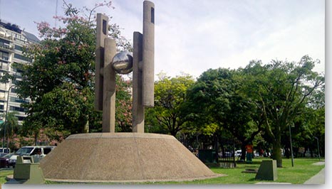 METROBUS: PELIGRAN LOS MONUMENTOS