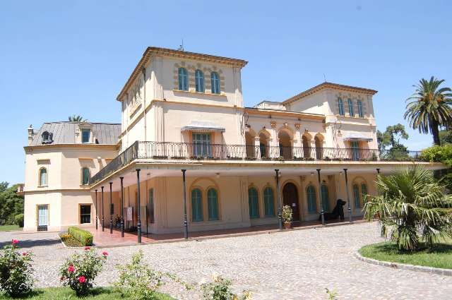 PIDEN REABRIR LA CASONA DEL PARQUE AVELLANEDA