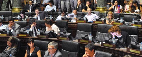 LA LEGISLATURA NO CUMPLE EL CUPO FEMENINO