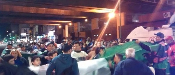 CONTRA DEL CIERRE DE POLIDEPORTIVO