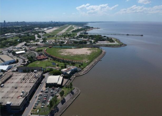 ESTUDIANTES DE LA UBA SE OPONEN AL AVANCE DE BARES EN LA RESERVA NORTE