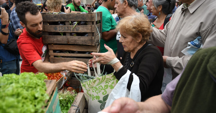 EL SITIO WEB QUE ACORTA LA DISTANCIA ENTRE PRODUCTORES POPULARES Y CONSUMIDORES