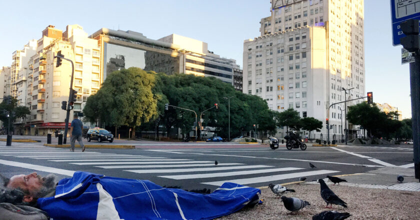 CON CRÍTICAS A LA GESTIÓN PORTEÑA ARRANCÓ EL OPERATIVO FRÍO EN LA CIUDAD