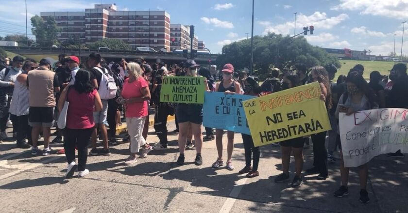 LA ESCUELAS DE LA CABA SE CAEN, PERO LA PRIORIDAD ES REFORMAR EL ESTATUTO DOCENTE