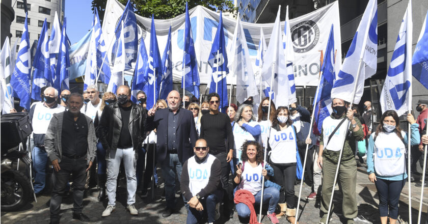 LAS REFORMAS AL ESTATUTO DOCENTE NO RESUELVE LAS CONDICIONES LABORALES