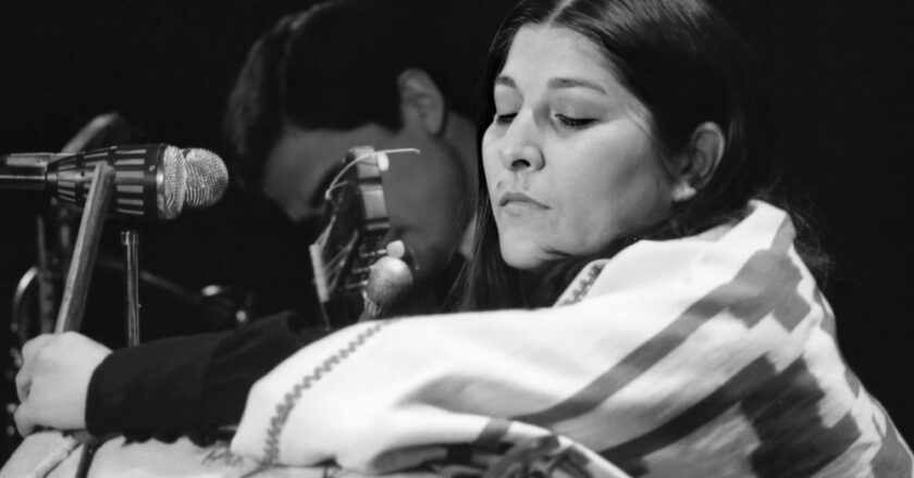 HOMENAJE A MERCEDES SOSA EN EL CENTRO CULTURAL BORGES