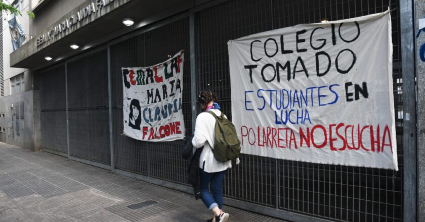 15 ESCUELAS EN CONFLICTO Y PARO DE ESTUDIANTES EN EL COLEGIO PELLEGRINI