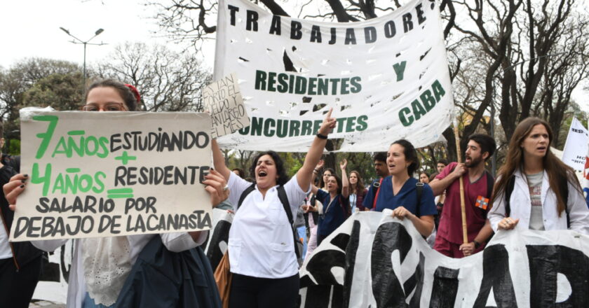 MÉDICOS Y MÉDICAS RESIDENTES Y CONCURRENTES PARAN POR TIEMPO INDERTERMINADO EN CABA