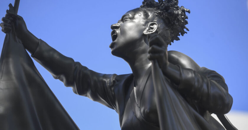 EN EL DIA NACIONAL DE LOS AFROARGENTNOS INAUGARAN LA PRIMER ESTATUA DE MARÍA REMEDIOS DEL VALLE, LA MADRE DE LA PATRIA