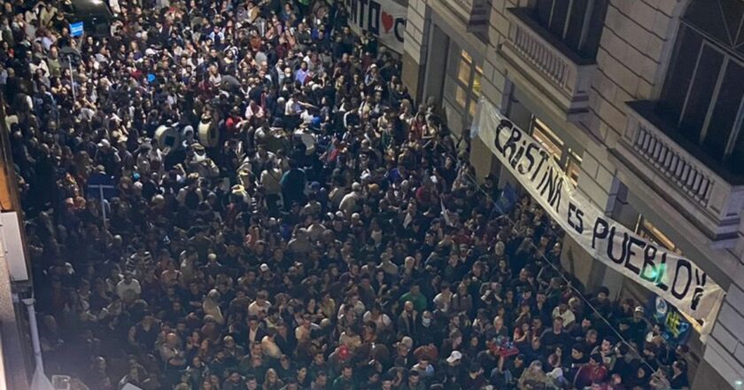 EL EFECTO BOOMERANG DE LA PROSCRIPCIÓN A CRISTINA FERNÁNDEZ