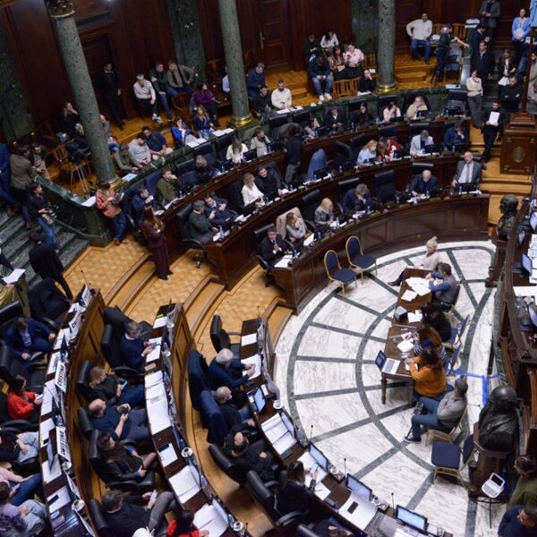 CRÓNICA LEGISLATIVA