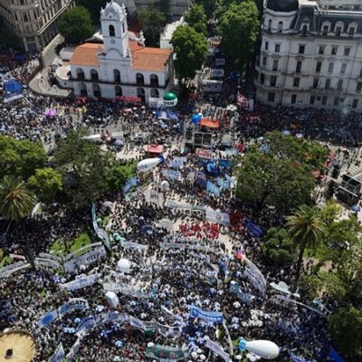 MASIVA MOVILIZACIÓN CONTRA LA REFORMA LABORAL
