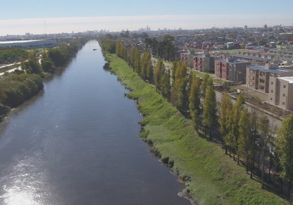 CUESTIONAN MONITOREO EN LA CUENCA HÍDRICA DE LA CABA