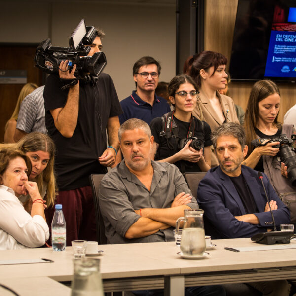 CONFERENCIA EN DEFENSA DEL CINE ARGENTINO