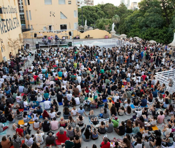 ¿POR QUÉ LEER EN FORMA COLECTIVA?