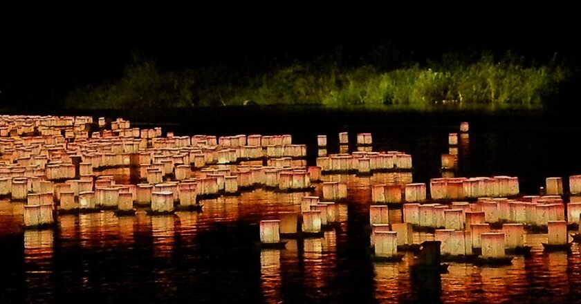 WATER LANTERN FESTIVAL