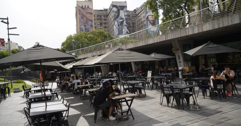 PLAZAS PARA POCOS