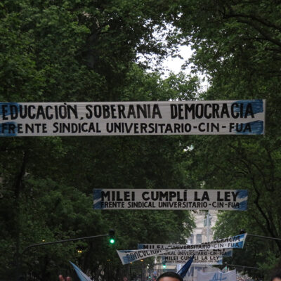 LA COTROVERSIA DEL GOBIERNO ANTE LA LEY DE FINACIAMIENTO UNIVERSITARIO
